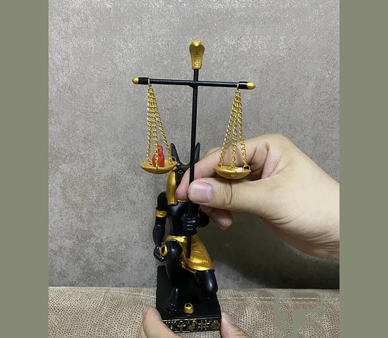 Anubis Fair Scale Statue – Egyptian Jackal God of Justice for Study Room Decor