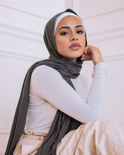 The Mercerized Cotton Jersey Hijab – Softness, Style, and Full Coverage