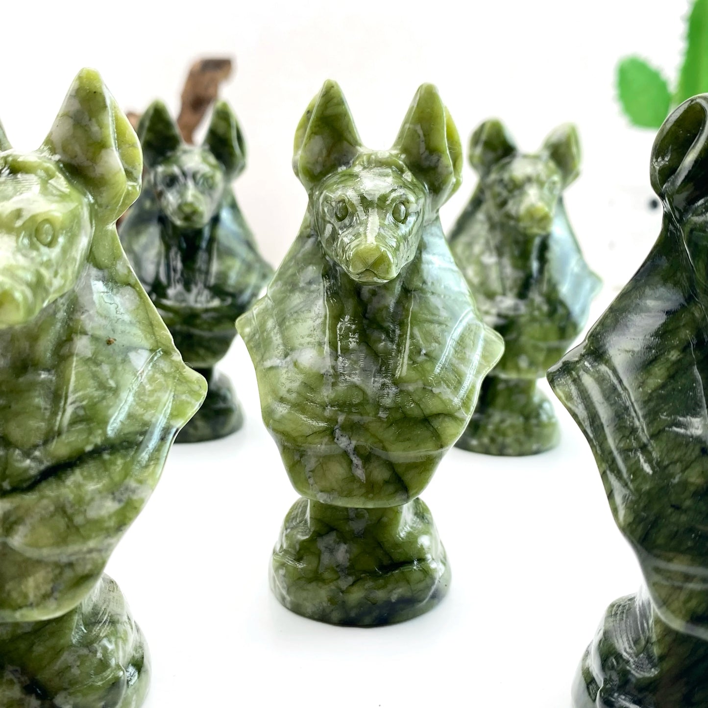 1PC Xiuyan Anubis Carved Ornaments,Stone Collection,Excellent gifts,Halloween,Easter,Halloween Decorative gifts,Home Decorations