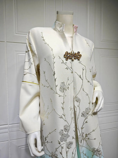 Gradient Grace – The Jacquard Homewear Kaftan for the Arab Woman in America