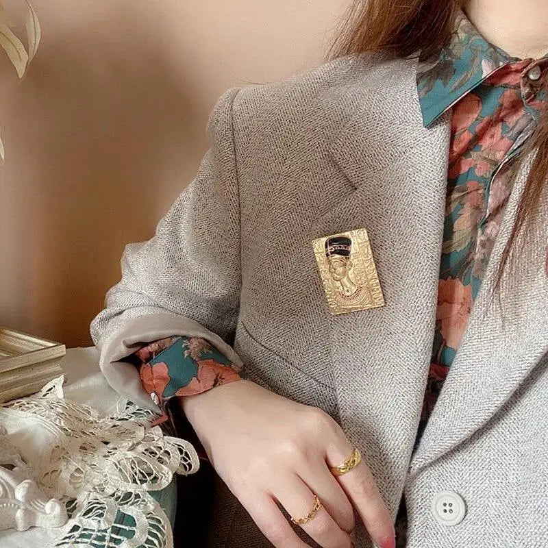 Baroque Egyptian Pharaoh Brooch – Luxury Gold Pin, Wedding & Party Accessory