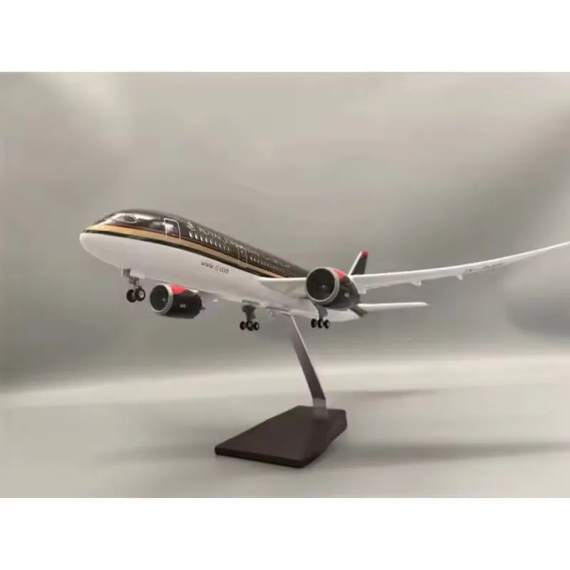 Royal Jordanian B787 Model 1:130 – Light & Wheel Diecast Resin Aircraft Display