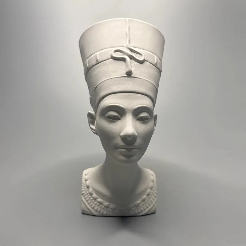 Nefertiti Plaster Bust – Ancient Egyptian Queen Sculpture for Desk & Room Decor