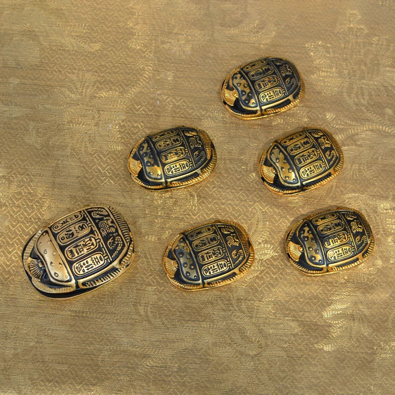 Scarab & Pyramid Resin Ornament – Creative Egyptian Desktop Decor & Souvenir Gift