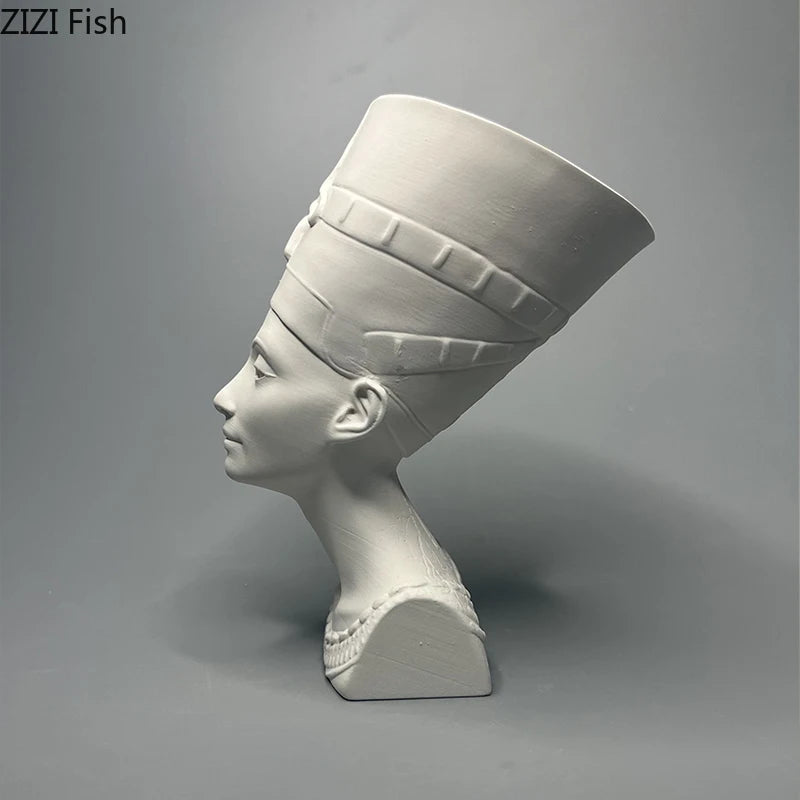 Nefertiti Plaster Bust – Ancient Egyptian Queen Sculpture for Desk & Room Decor