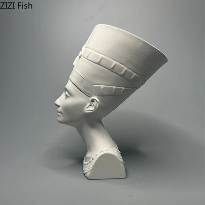 Nefertiti Plaster Bust – Ancient Egyptian Queen Sculpture for Desk & Room Decor