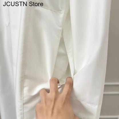 The Qatari Majlis – Men's Collared Long Robe with Pocket