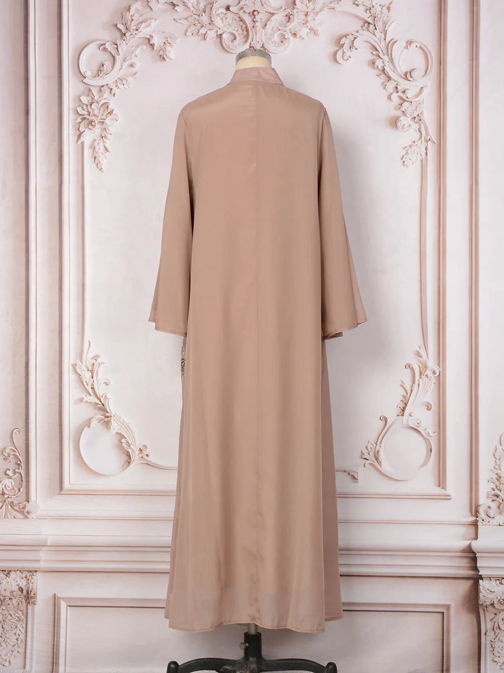 Beaded Legacy – The Luxury Middle Eastern Abaya for the Muslim Woman in America