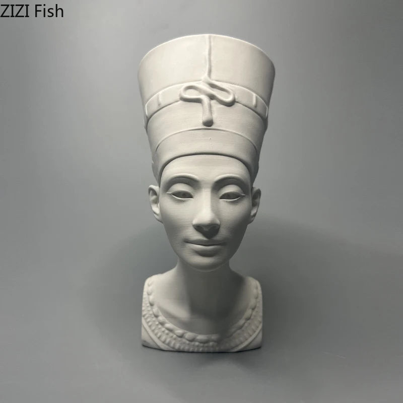 Nefertiti Plaster Bust – Ancient Egyptian Queen Sculpture for Desk & Room Decor