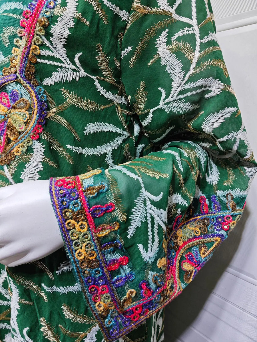 Zahraa II – The Embroidered Sleeve Kaftan for the Arab Woman in America