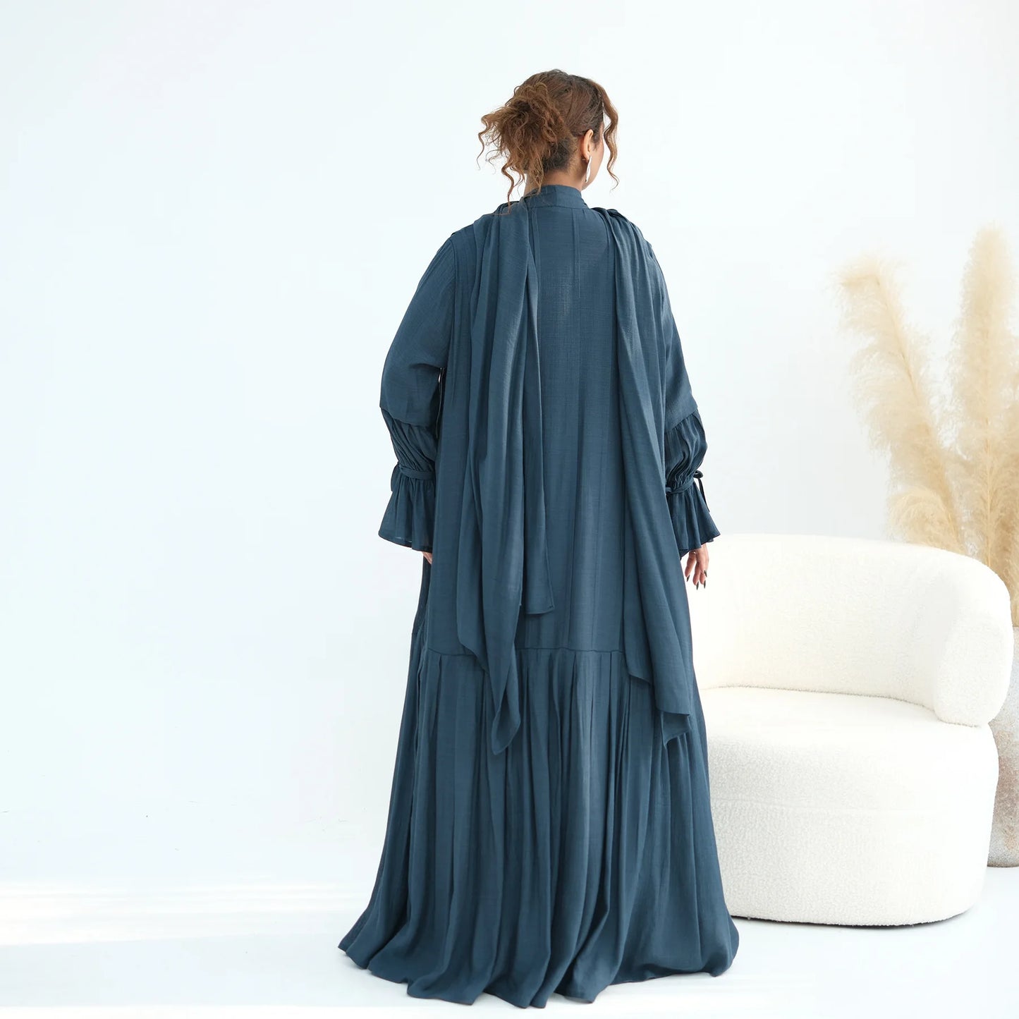 Eid in America – 2-Piece Abaya Scarf Set for the Muslim Woman