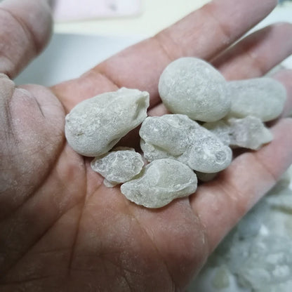 Natural Pure Oman Royal green Frankincense for religious Incense Omani Green Frankincense granular
