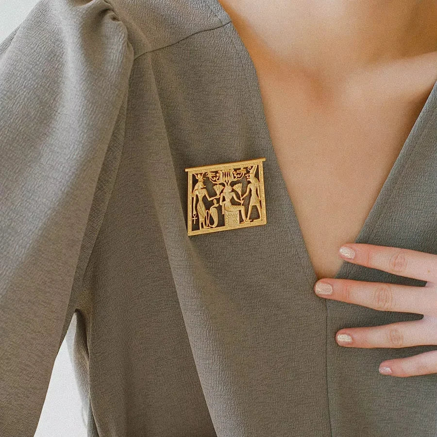 Hollow Square Pharaoh Brooch – Classic Egyptian Badge Pin for Men & Women