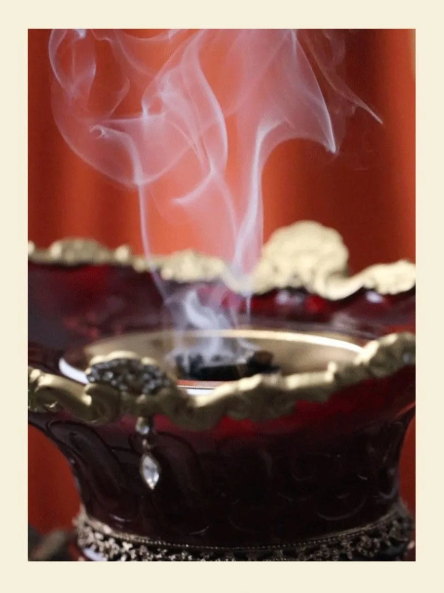 Oud-Infused Bakhoor – 160g Warm Woody Milky Arabian Incense Chips