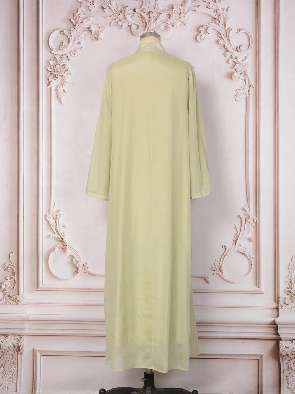 Beaded Legacy – The Luxury Middle Eastern Abaya for the Muslim Woman in America