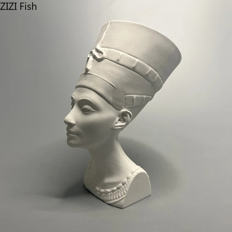 Nefertiti Plaster Bust – Ancient Egyptian Queen Sculpture for Desk & Room Decor