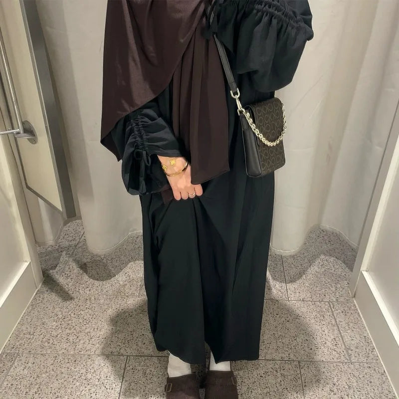 The Dubai Plain Abaya – Modest Elegance for Every Occasion
