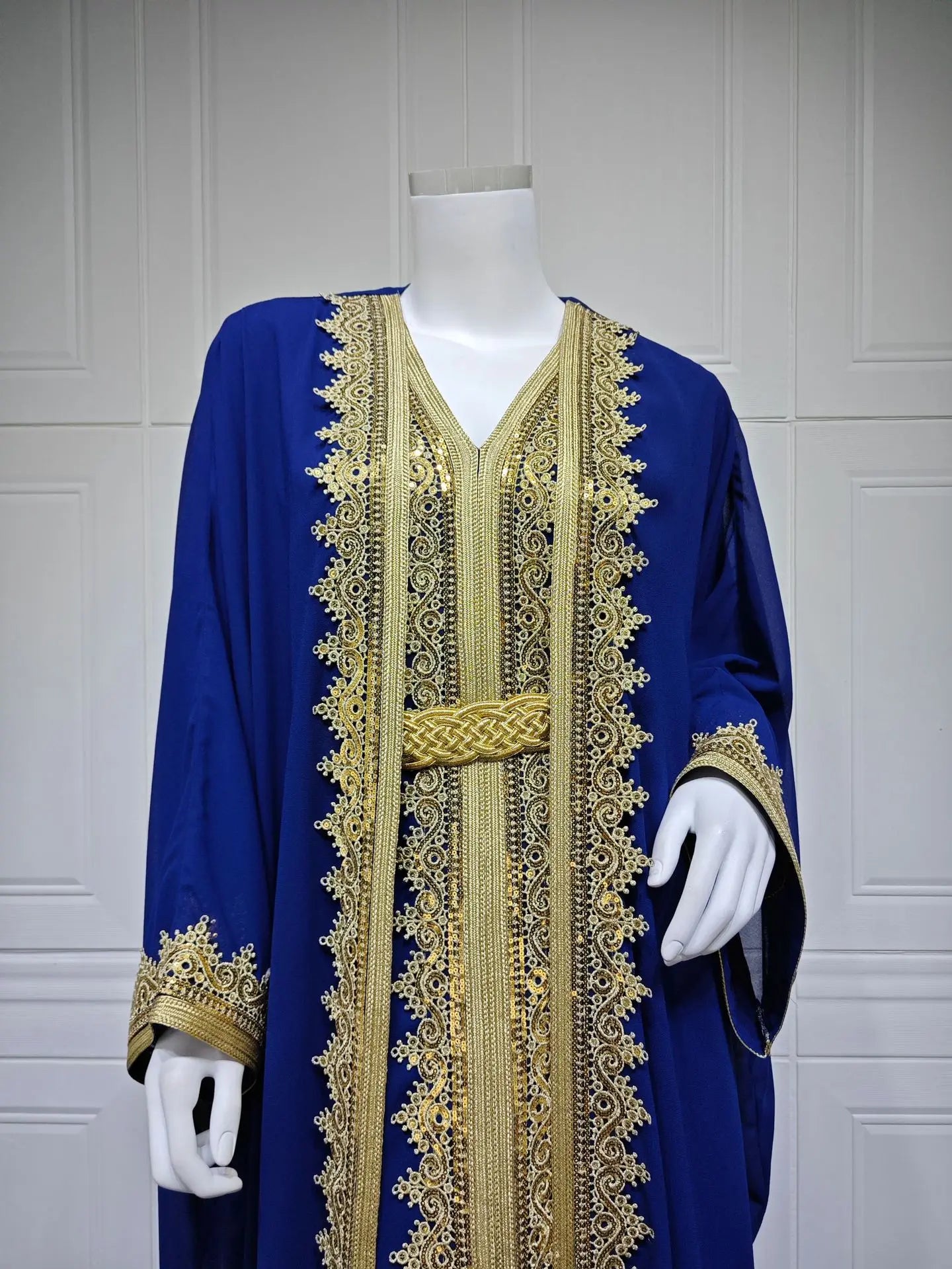 Eid Grace – 2-Piece Lace-Up Cardigan Set for the Muslim Woman