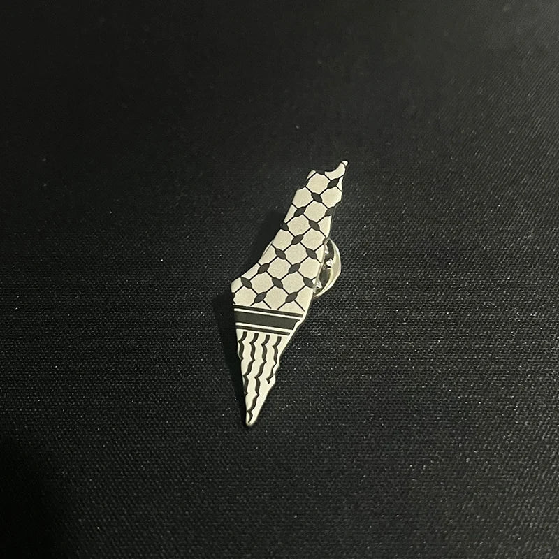 Stainless Steel Ribbon Tie Brooch Pins Keffiyeh Backpack Clothes Lapel Badge Charm Jewelry for Women Men