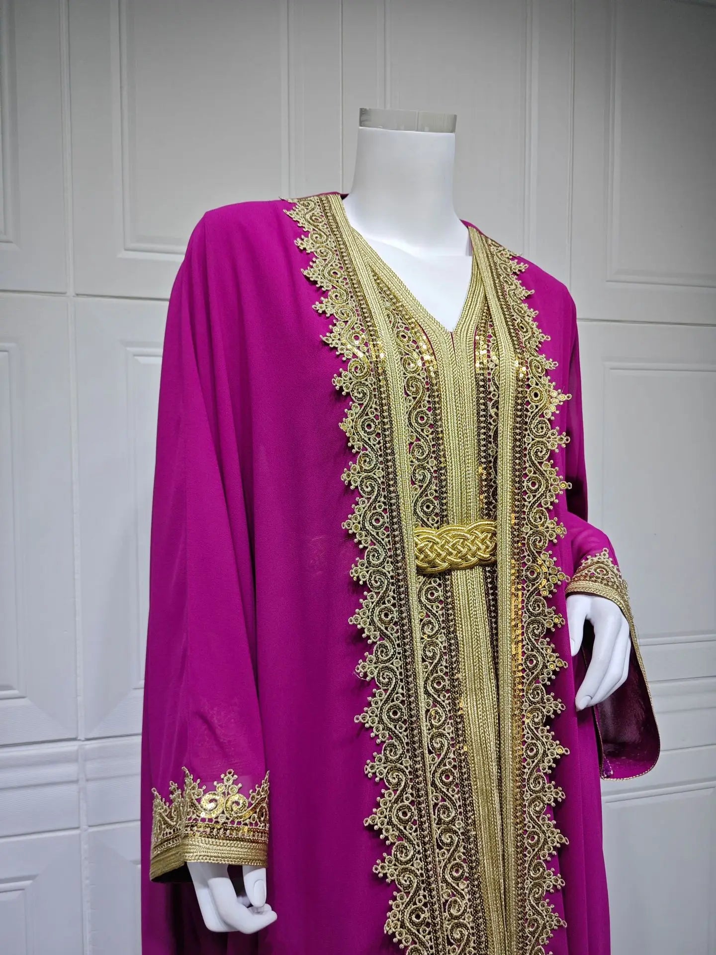 Eid Grace – 2-Piece Lace-Up Cardigan Set for the Muslim Woman