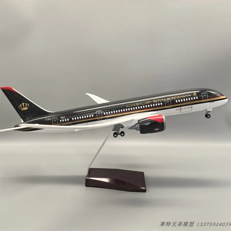 Royal Jordanian B787 Model 1:130 – Light & Wheel Diecast Resin Aircraft Display