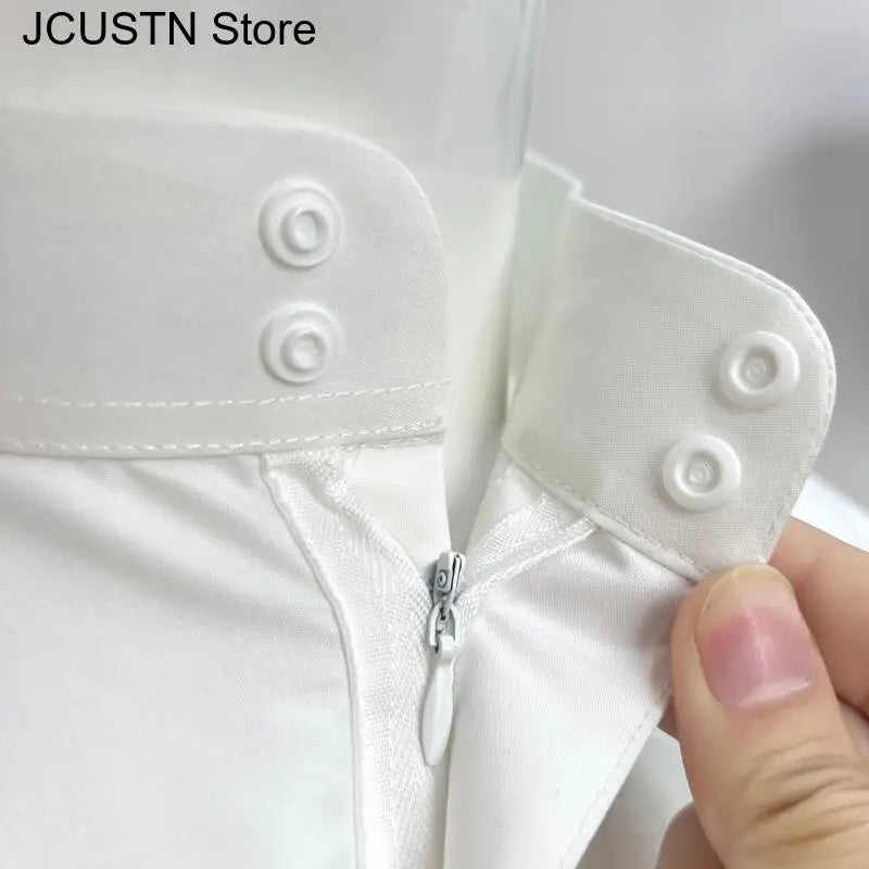 The Qatari Majlis – Men's Collared Long Robe with Pocket