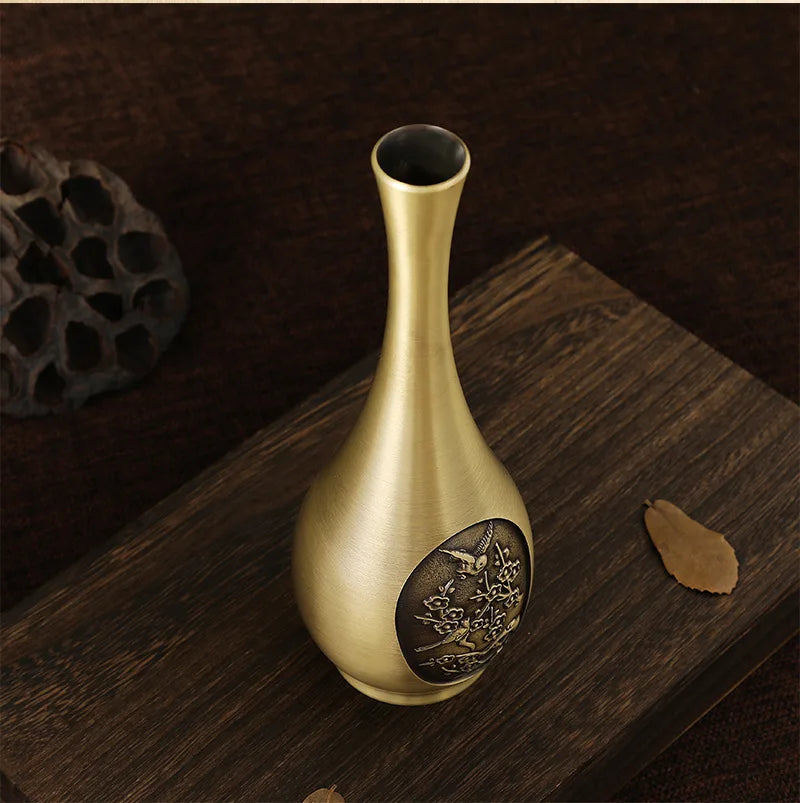 Engraved Gold Brass Vase – Metallic Centerpiece for Flowers & Home Decor