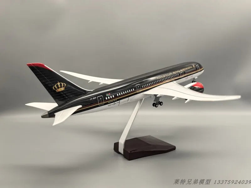 Royal Jordanian B787 Model 1:130 – Light & Wheel Diecast Resin Aircraft Display