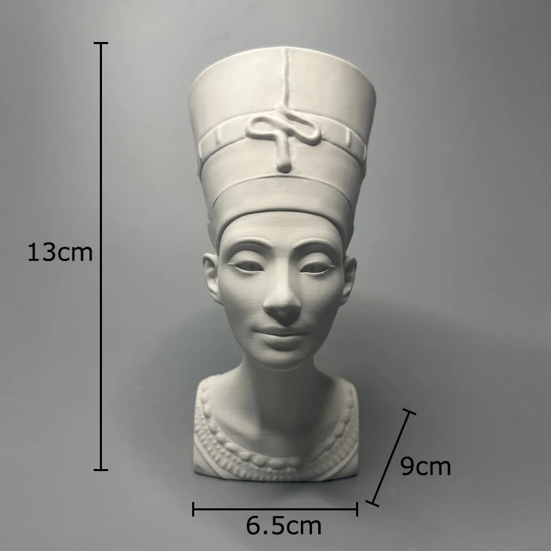 Nefertiti Plaster Bust – Ancient Egyptian Queen Sculpture for Desk & Room Decor