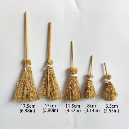 5Pcs/Bag Scene Mini Witch Broom Craft Ornaments Witch Tool Witch Straw Brooms Kitchen Garden Miniature Broom Party Decoration