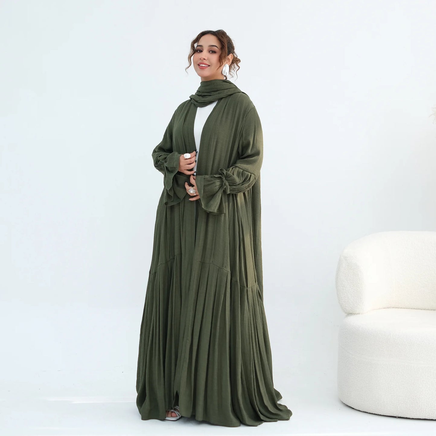 Eid in America – 2-Piece Abaya Scarf Set for the Muslim Woman