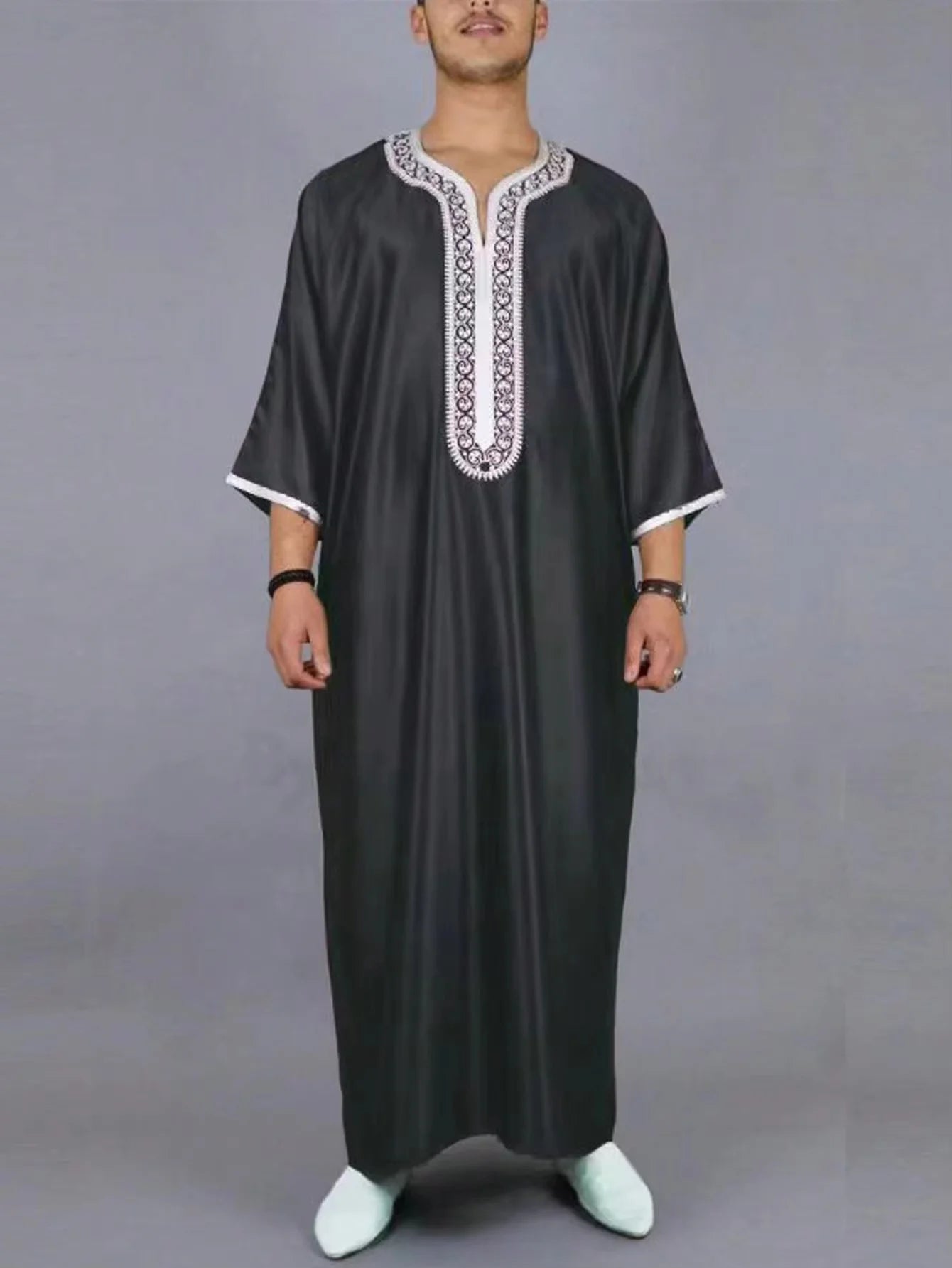 The Eid Kaftan – Luxurious Embroidered Moroccan Robe for the Blessed Morning