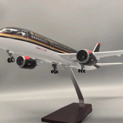 Royal Jordanian B787 Model 1:130 – Light & Wheel Diecast Resin Aircraft Display