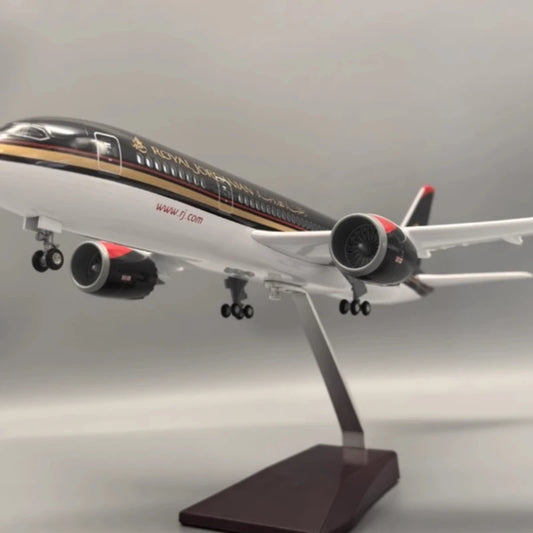Royal Jordanian B787 Model 1:130 – Light & Wheel Diecast Resin Aircraft Display