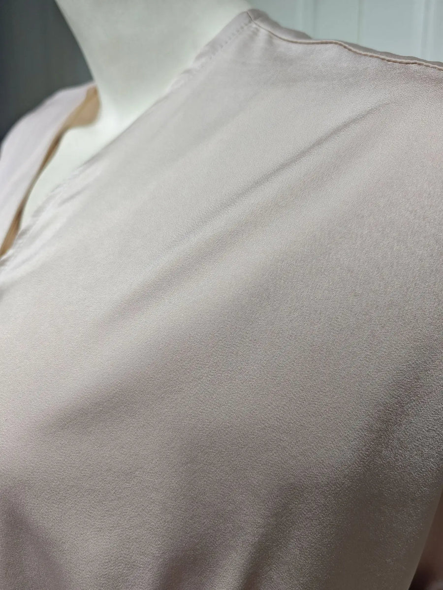 Zahraa Satin – The Solid Batwing Abaya for the Muslim Woman in America