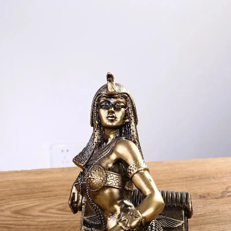 Cleopatra Retro Bronze Statue – Egyptian Pharaoh Sculpture for Shelf & Desk Decor