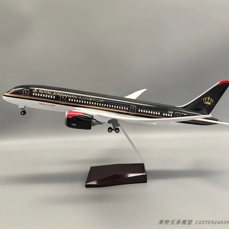 Royal Jordanian B787 Model 1:130 – Light & Wheel Diecast Resin Aircraft Display
