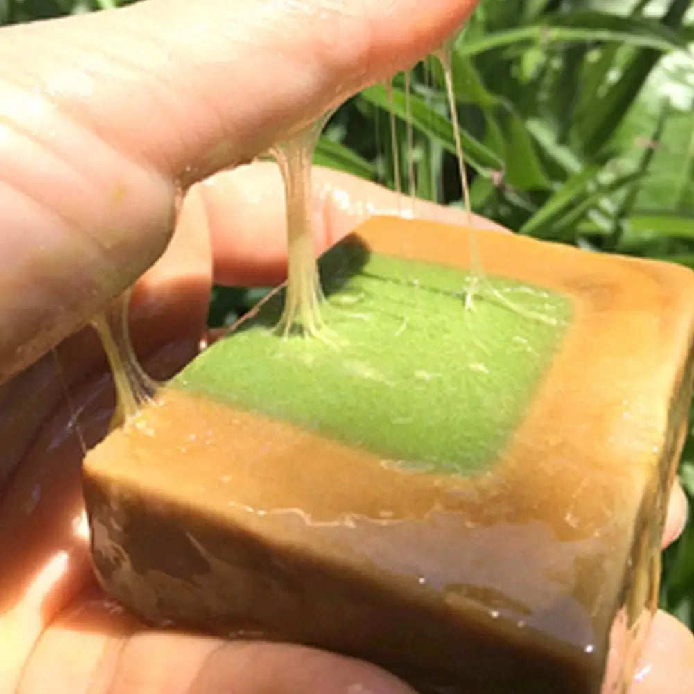 Olive-Scented Handmade Soap Bar Traditional Style Bath Soap for Hand and Body Washing Gentle Lather Gift for Men and Women